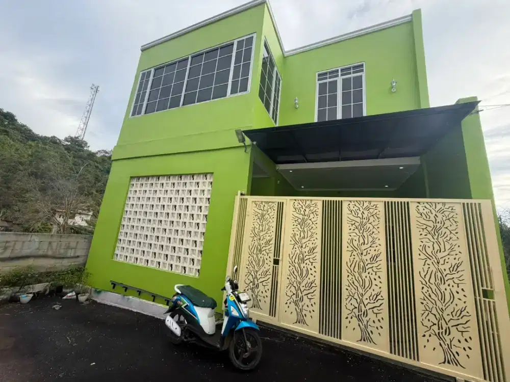 Dijual cepat rumah ada kolam renang nego sampe jadi.