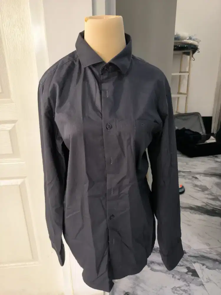 Kemeja Pria Cardinal Lengan Panjang Abu-abu