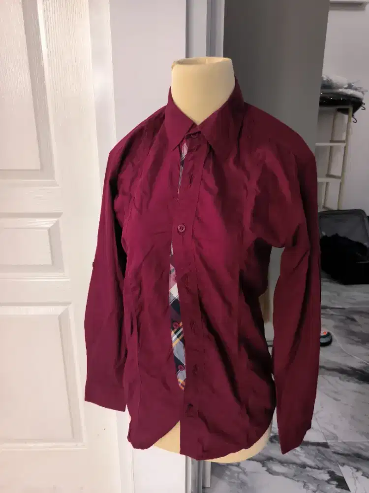 Kemeja Pria Ricardo Lengan Panjang Merah