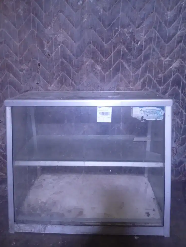 Etalase jualan  2 susun