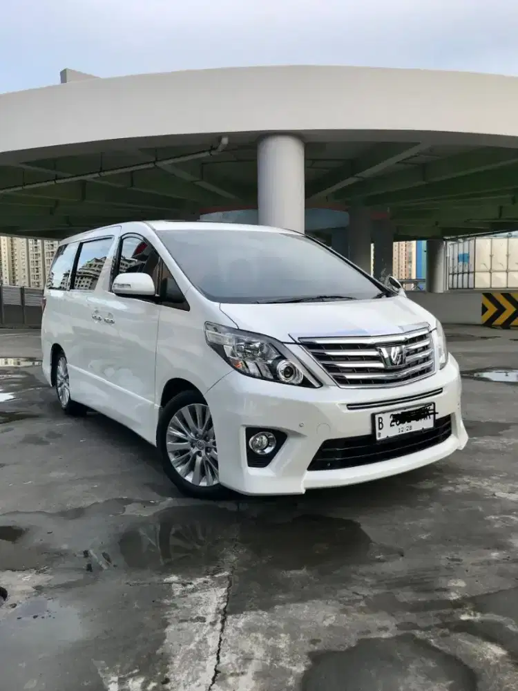 Toyota Alphard SC Audioless Th 2013 BLN 12 White Full Original Paint!!