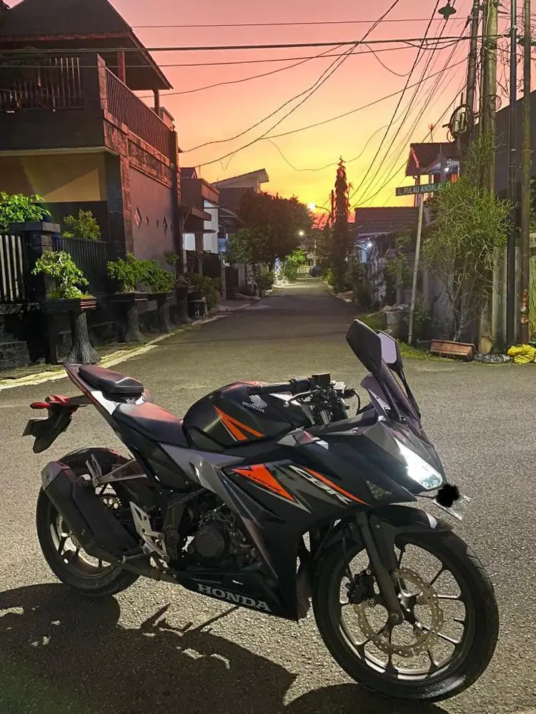 CBR 150R 2019 (K45N) black edition14