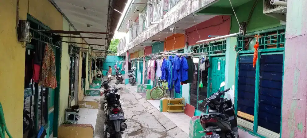 DI JUAL KONTRAKAN 56 PINTU BERIKUT 3 KIOS 1 RUMAH DI CIKARANG UTARA