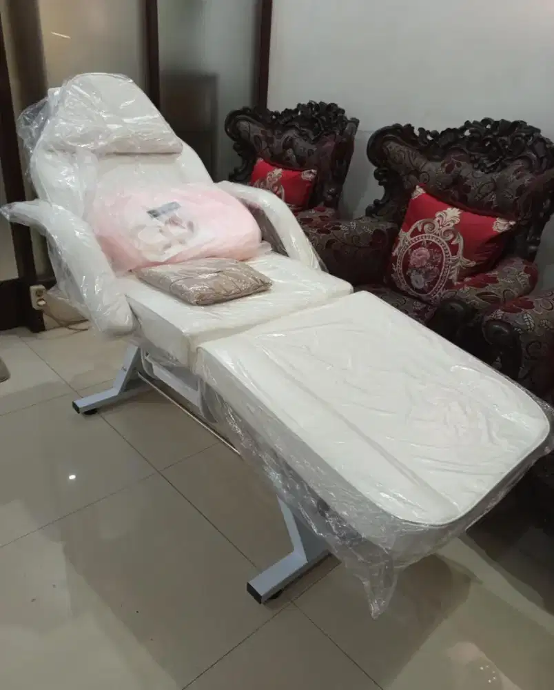 sofa bed sulam , eyelash , facial