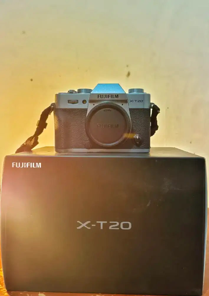 Fujifilm XT20 + lensa 15-45mm