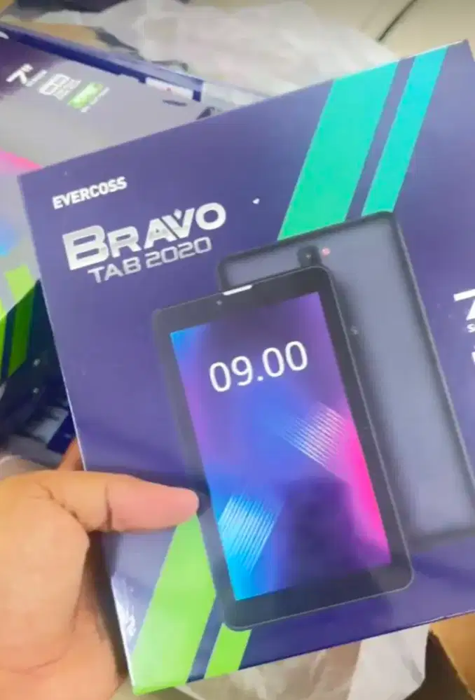 Evercoss bravo tablet 7inci android 9 Ram 3/32 jaringan 4G LTE