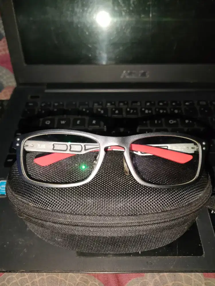 Kacamata Oakley Plank Ducati original