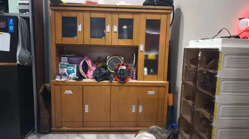 Lemari dapur tidak terpakai lagi