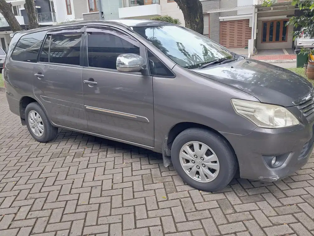 Toyota Kijang Innova G Diesel Automatic 2013 Grill kecil Model Lama