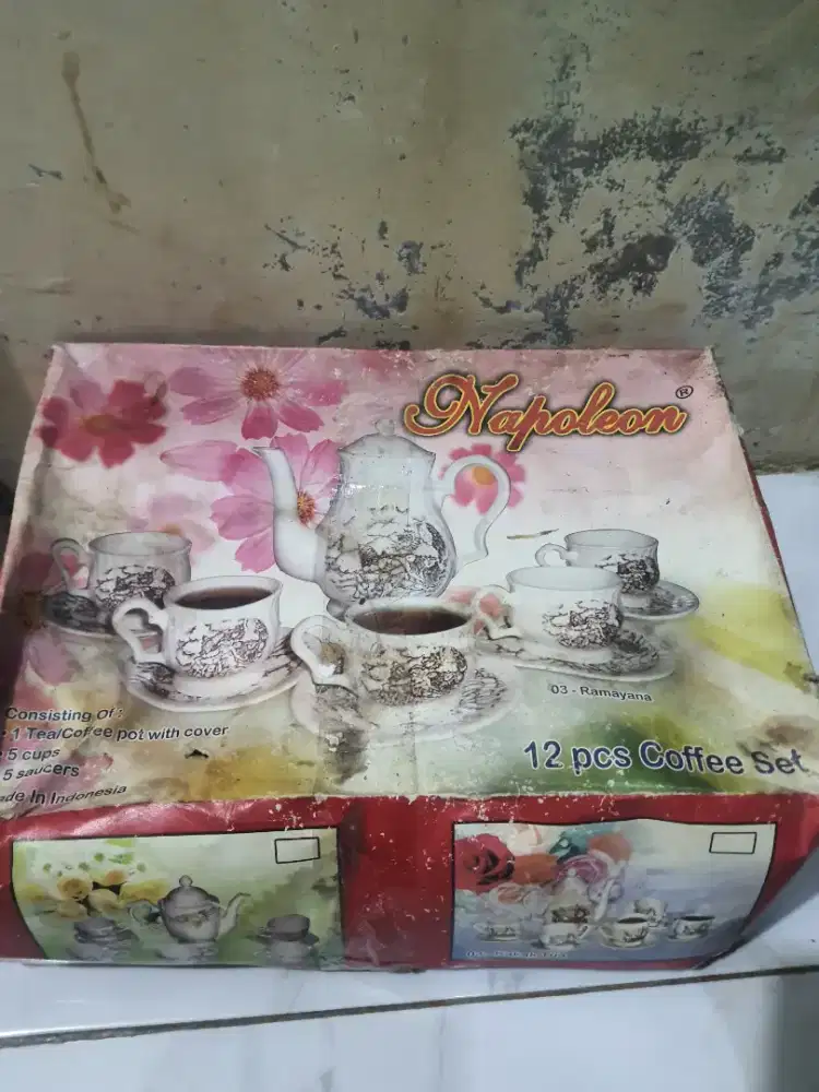 Punya 1 Set Teko dan Cangkir 12 pcs Beling premium