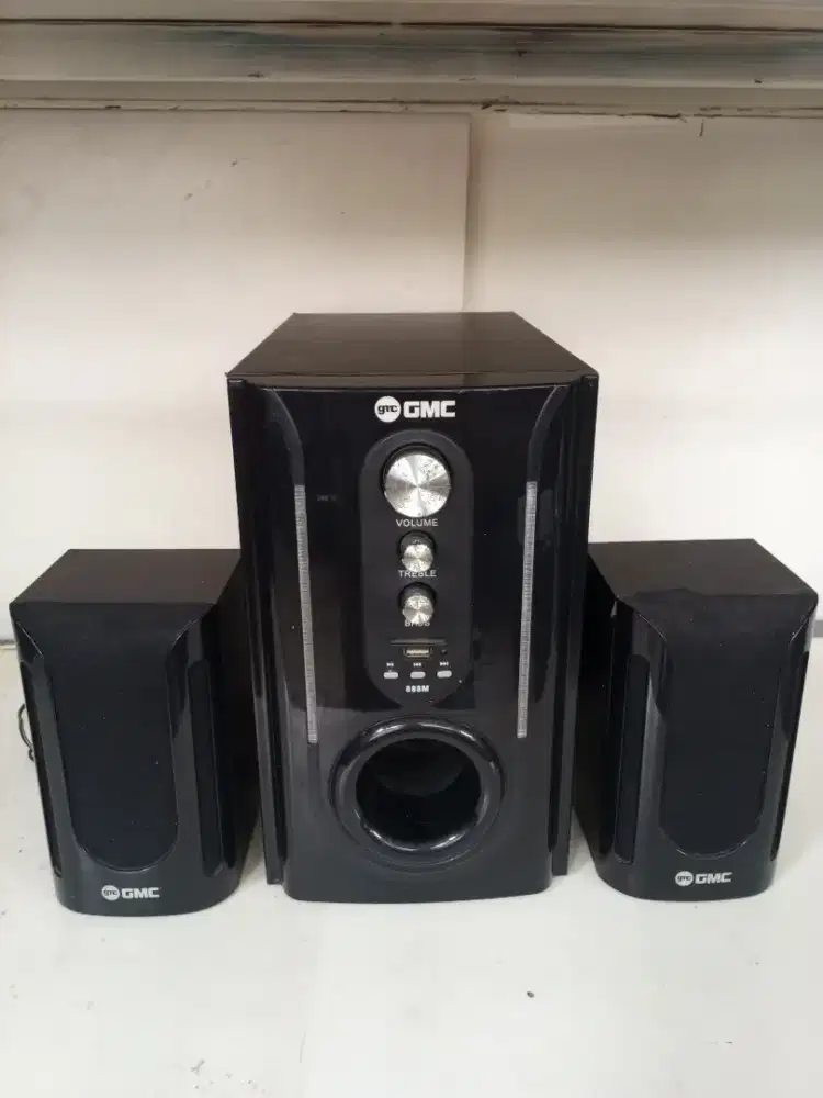 Subwofer gmc non blutut.