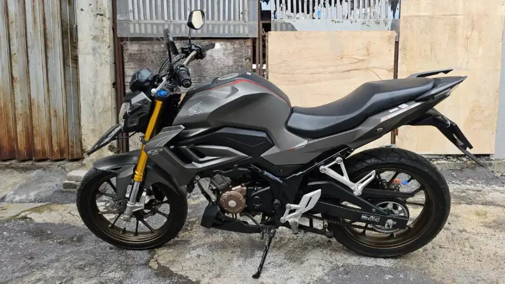 UD ENY MOTOR-HONDA CB 150 R TAHUN 2022