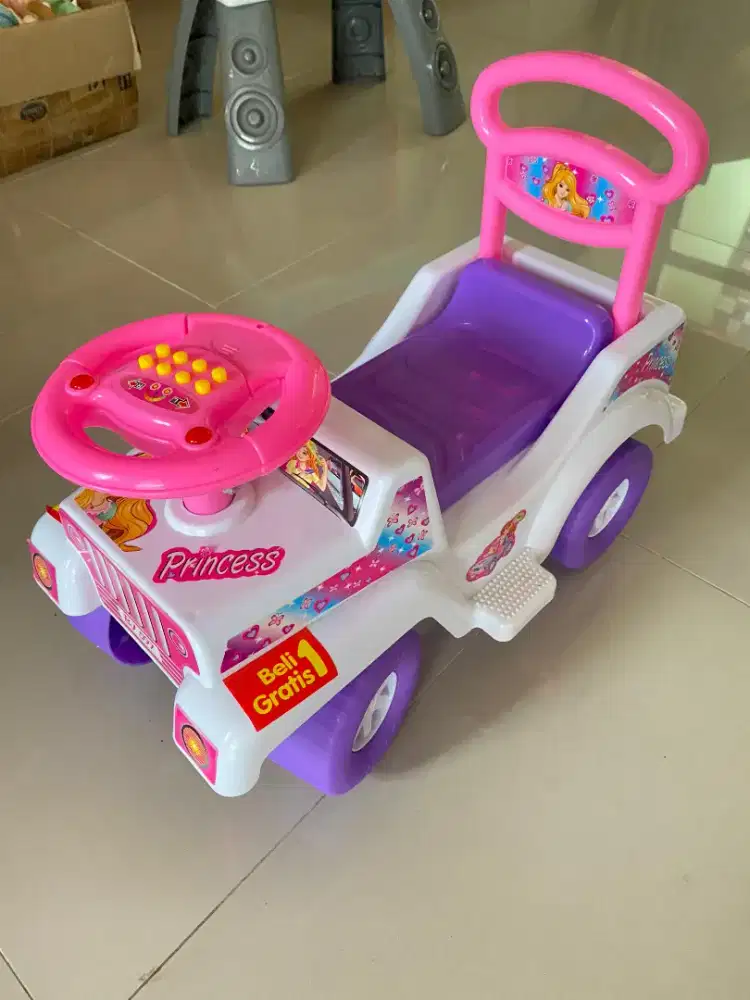 Mobil-mobilan Anak