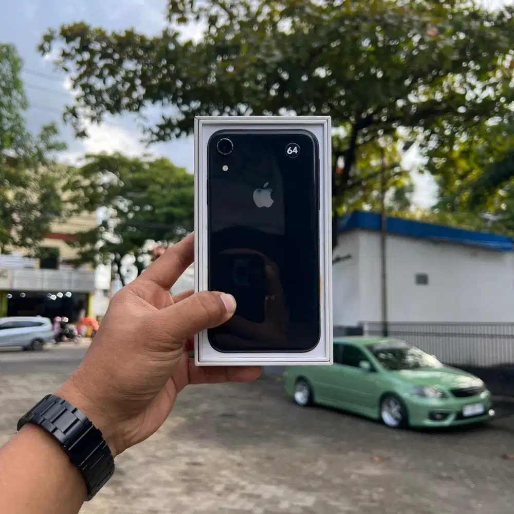 iPhone Xr 64GB Hitam resmi ibox