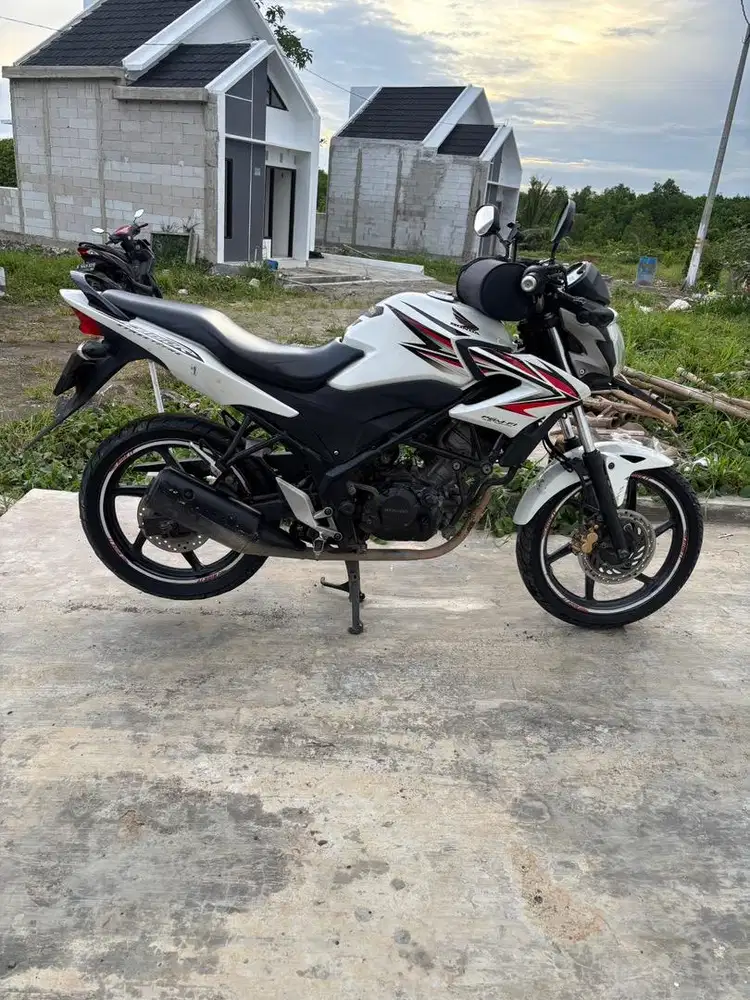 Dijual Motor Honda CB 150R