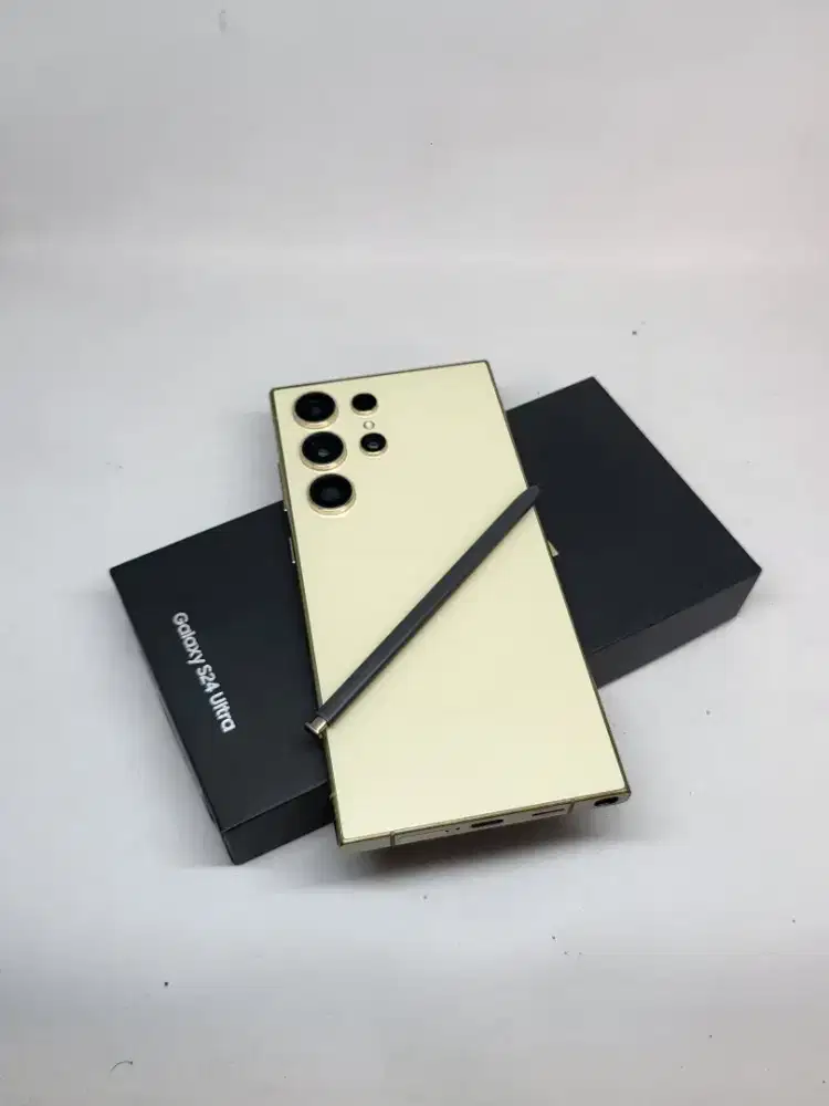 Samsung Galaxy S24 Ultra Titanium Yellow
12/1TB Resmi SEIN