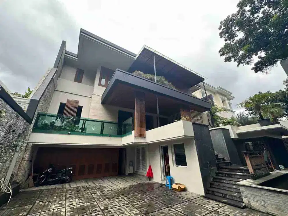Dijual Cepat Rumah 3 Lantai Lokasi Strategis di Pondok Indah Jakarta Selatan DNL
