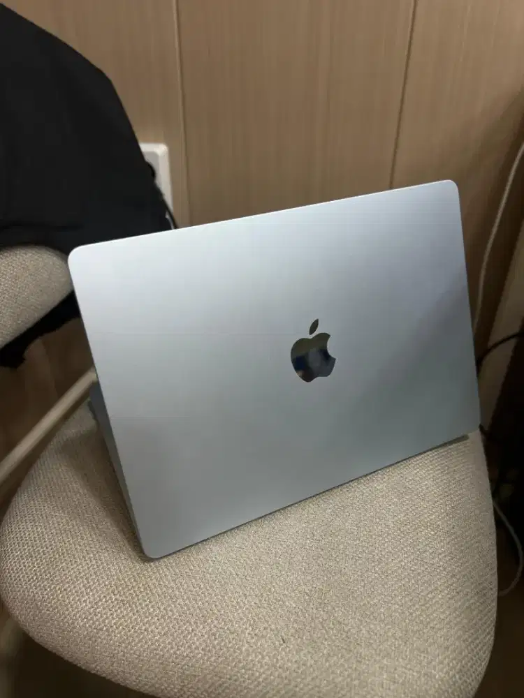 MacBook M4 2025