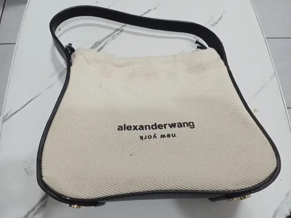 Preloved : ALEXANDER WANG Ryan Canvas Bucket Bag, Ori, COD Cibubur Dsk