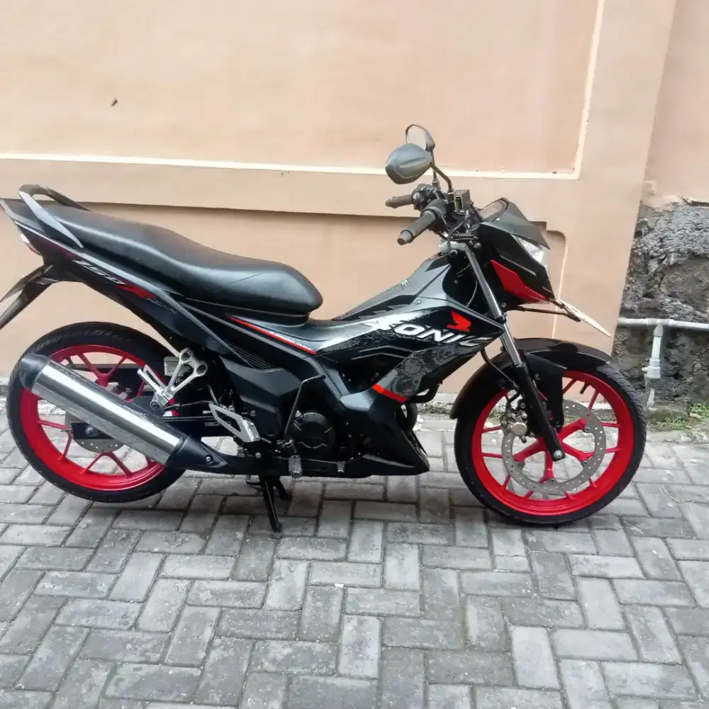 CBR 150 R tahun 2018 istimewa