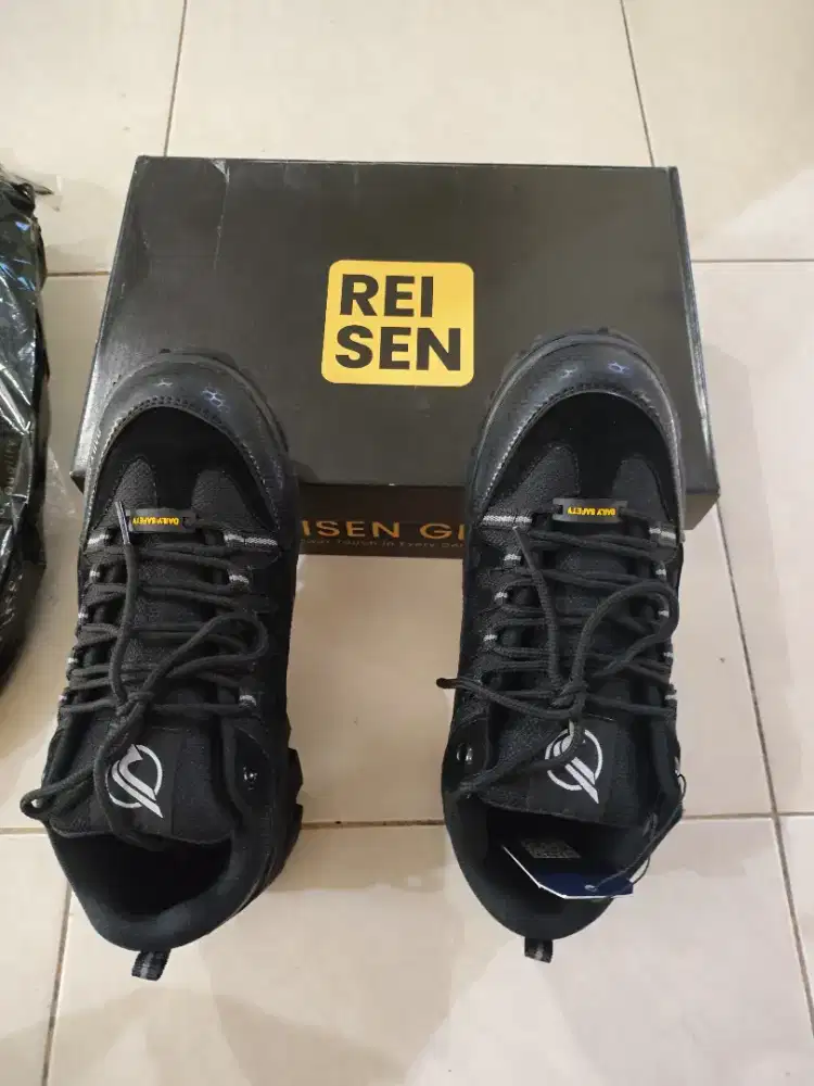 Sepatu safety Raisen gear
