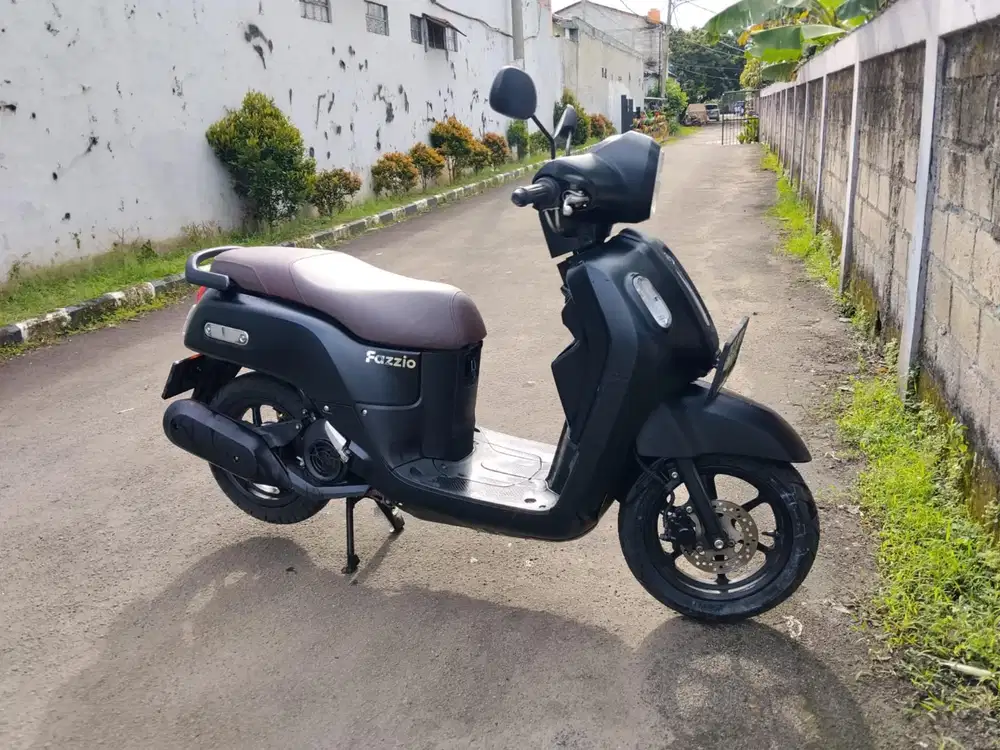 Di jual Yamaha Fazzio lux hyberid 2022