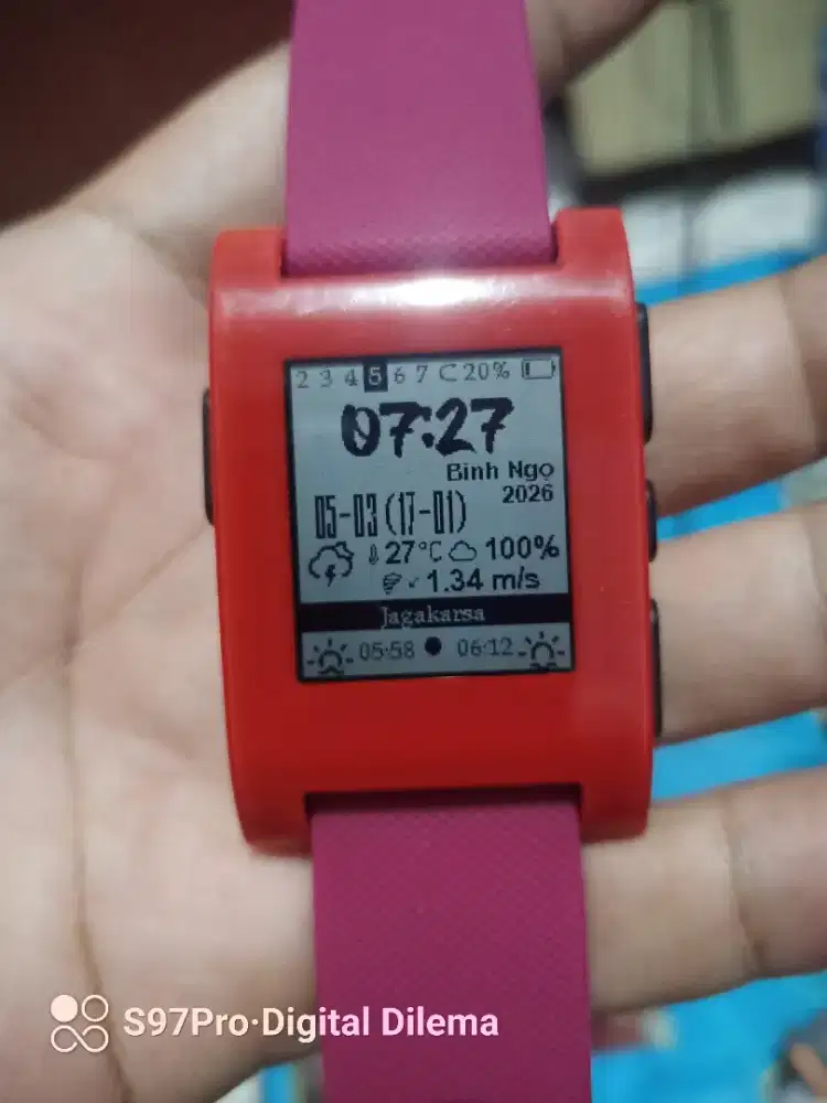 Jam digital pebble