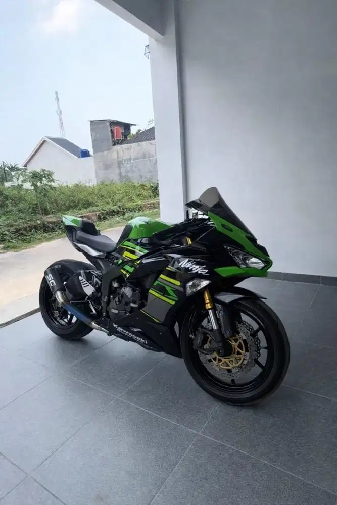 Dijual Kawasaki Ninja ZX6R ABS Tahun 2014 KRT 2018 Full Convert Ori