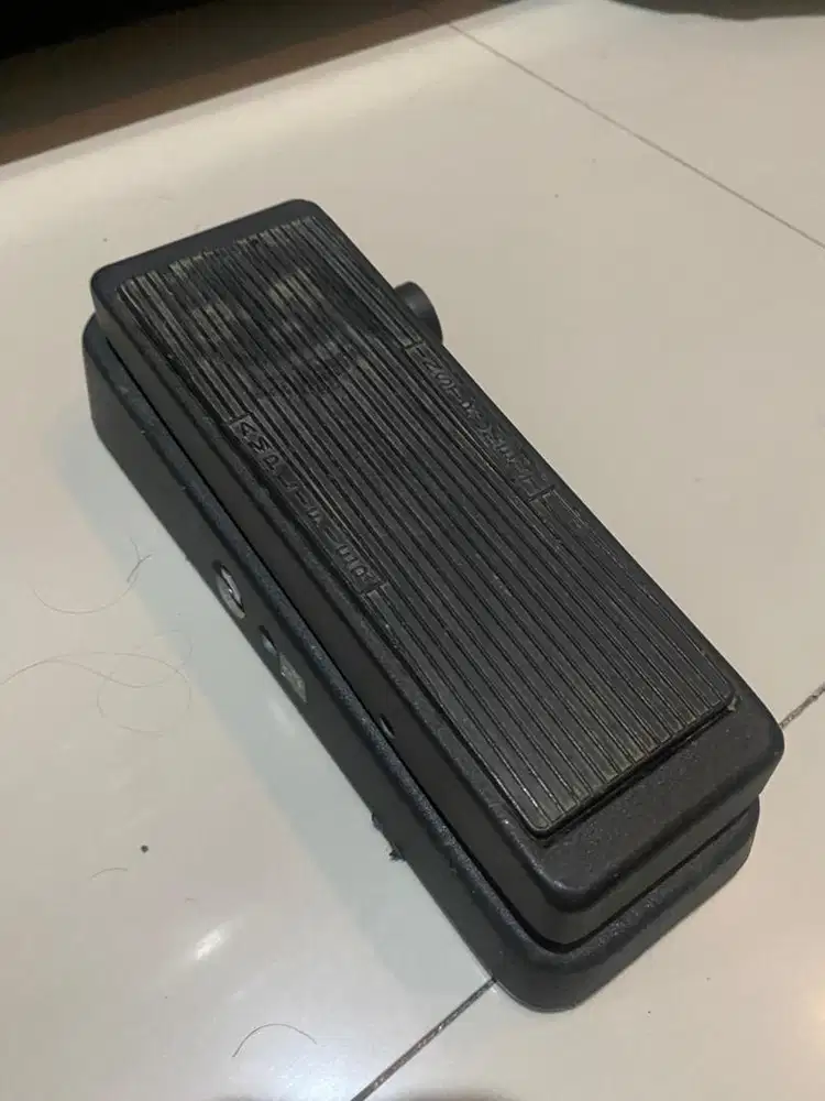 Efek Pedal wah mister cry baby