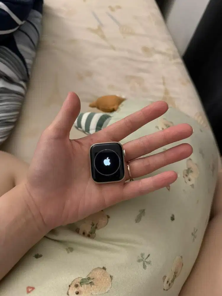 APPLE WATCH SE GEN 2 STARLIGHT