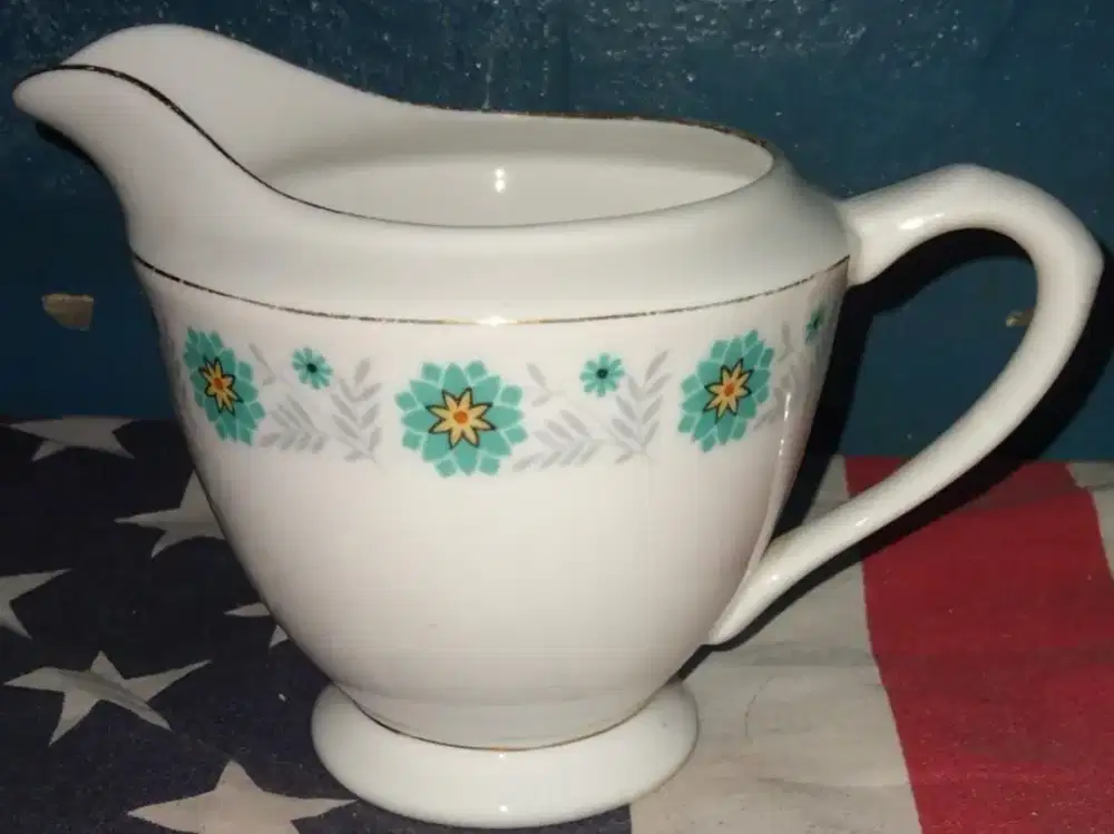 Dijual Cangkir Vintage Pajangan Dll