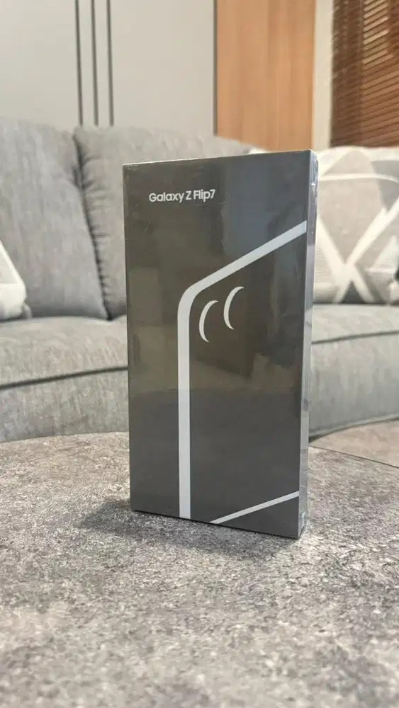 Dijual Galaxy Z Flip 7 Jet Black 256 BNIB
