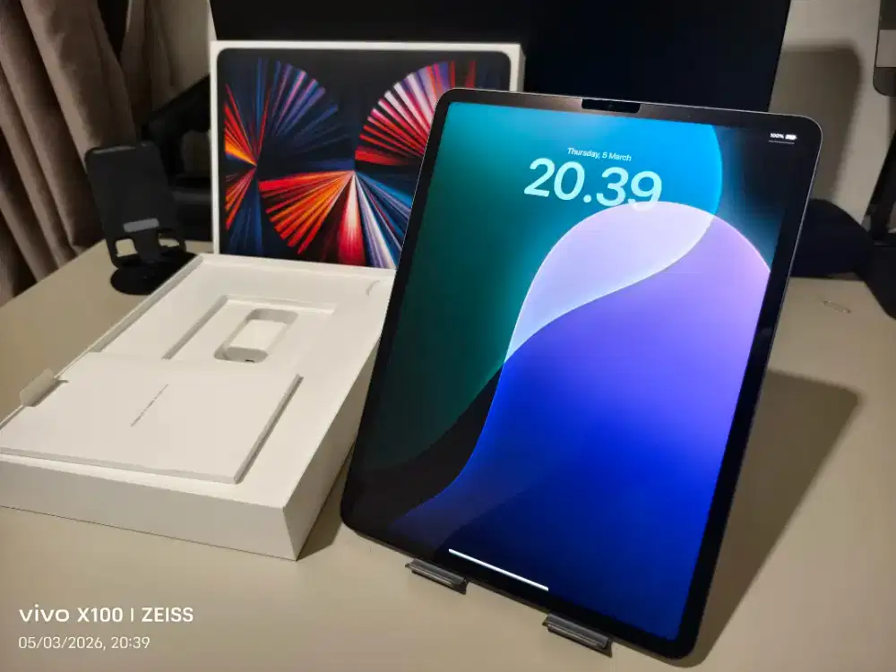 Ipad Pro M1 Chip 12.9 Inch Mulus Like New