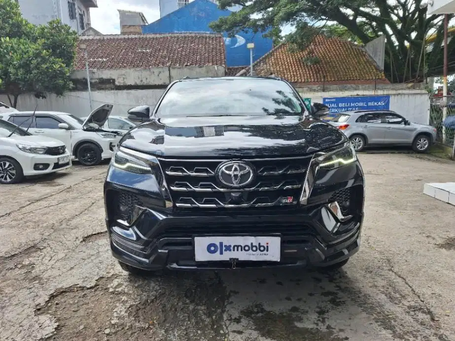 LOW DP Toyota Fortuner 2.8 4x2 GR Sport DSL Solar-AT 2023 6HK
