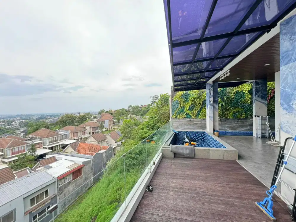 Dijual rumah super megah 5 lantai di Citragrand Boulevard Tembalang