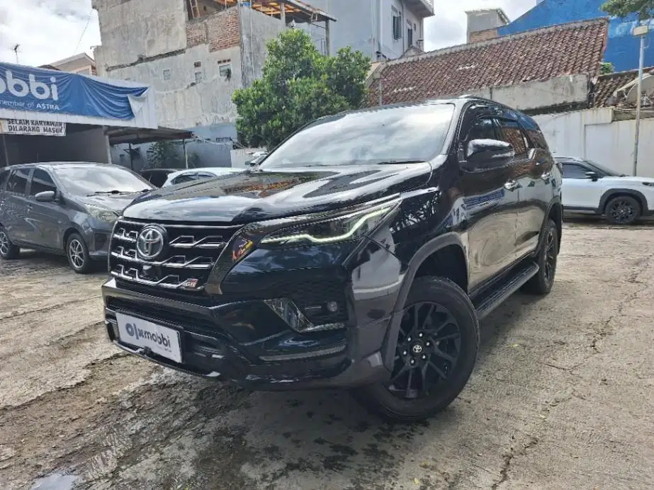 LOW DP Toyota Fortuner 2.8 4x2 GR Sport DSL Solar-AT 2023 6HK