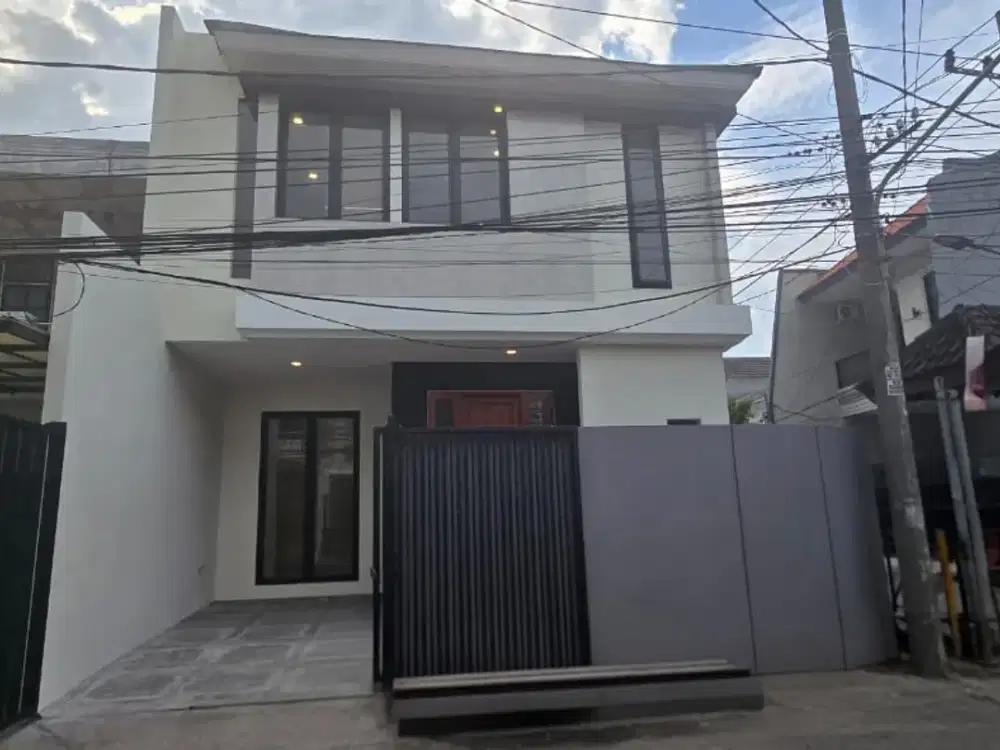 Dijual Rumah 2 lantai Baru Gress dekat pol ke Pusat kota dekat kemana-mana