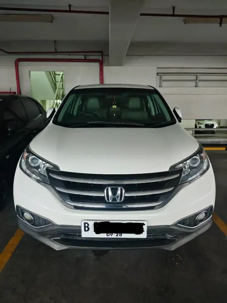 Honda CRV 2.4 AT tahun 2013 waena putih
