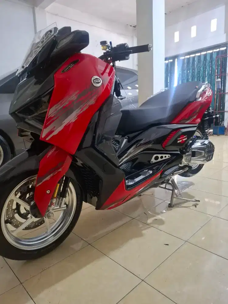 Xmax nakano, modif hedon