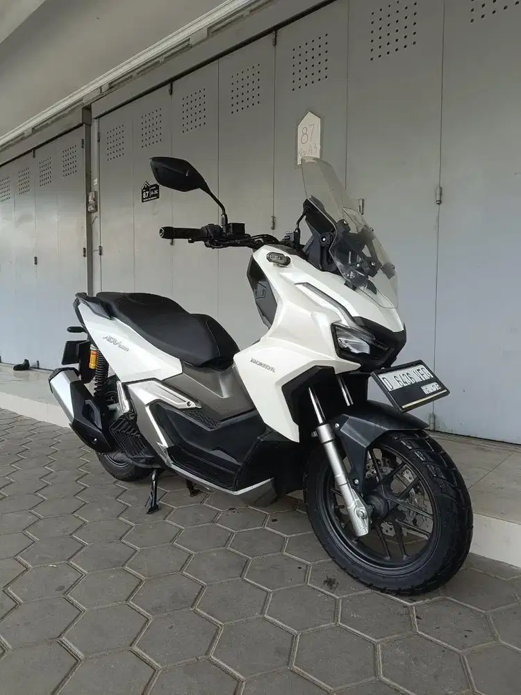 Honda adv cbs tahun 2023