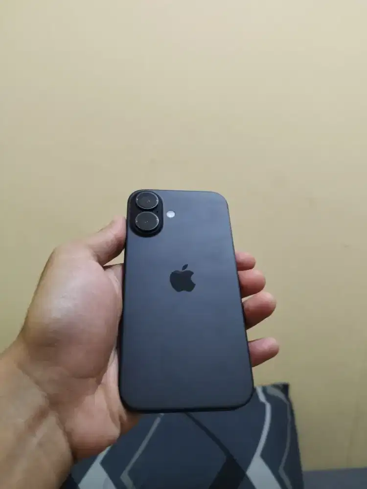 iPhone 16 128GB inter