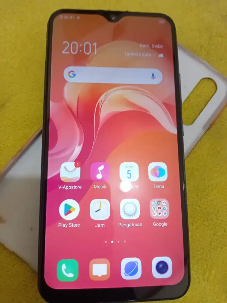 Vivo Y15.Ram 4/64.