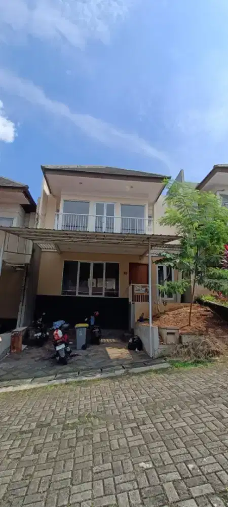 DIJUAL MENDESAK RUMAH TINGGAL 2 LANTAI ARUBA RESORT DEPOK