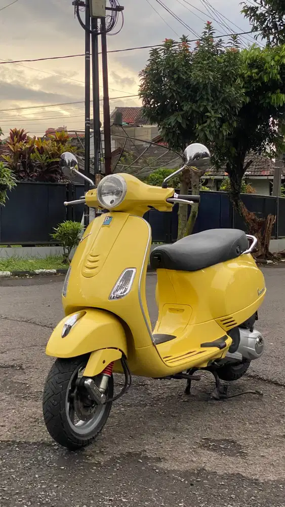 Vespa LX150 3Vie Tahun 2013 Kuning Yellow Giallo Lime Favorite Colour