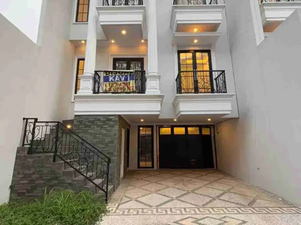 TOWN HOUSE LUX MEWAH DEKAT TOL DESARI DAN TB. SIMATUPANG