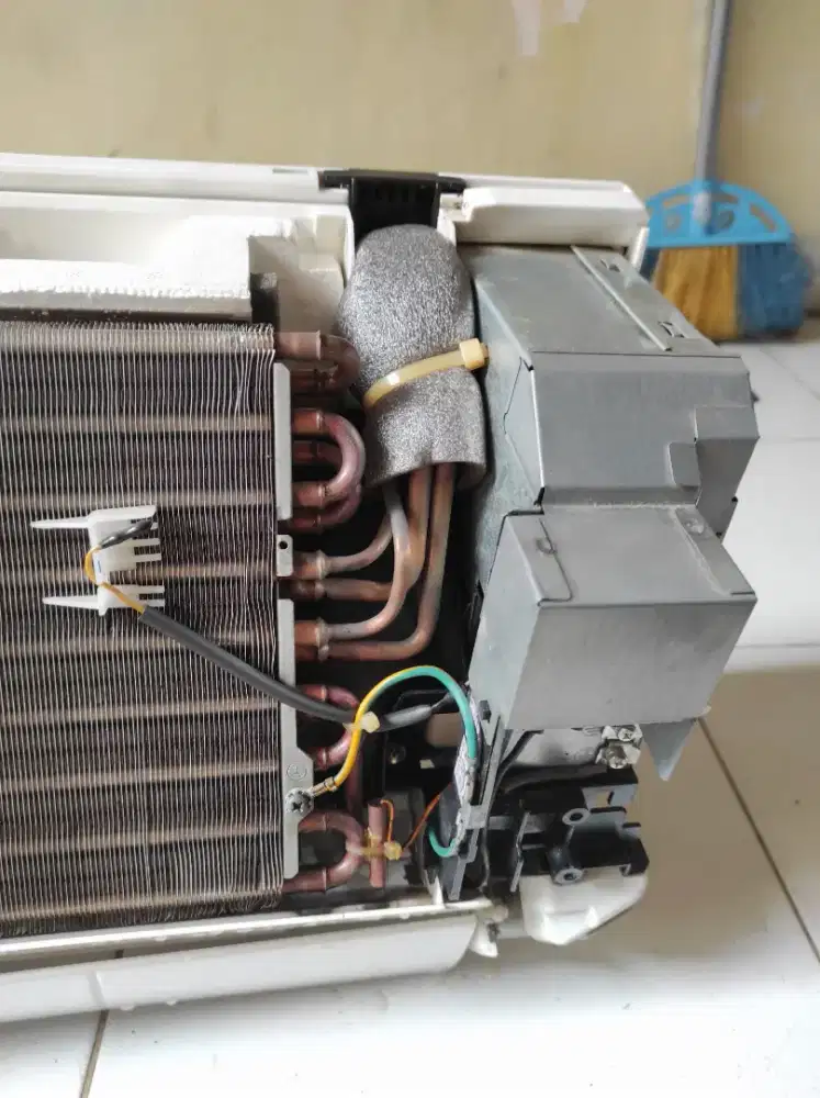 SERVIS KULKAS BERGARANSI