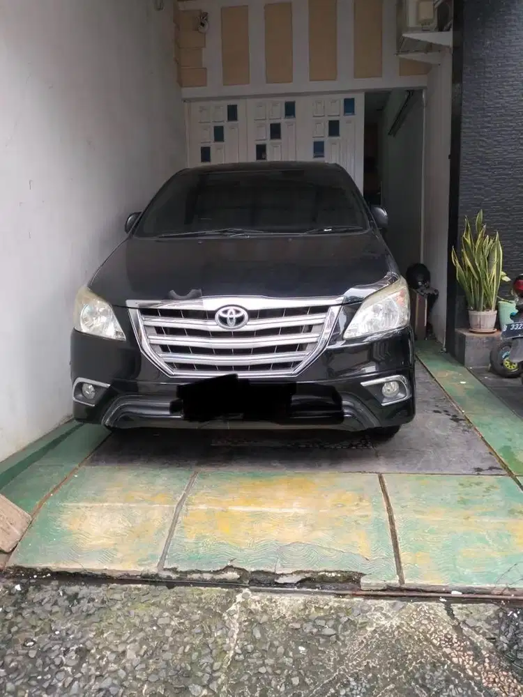 KIJANG INNOVA V 2015