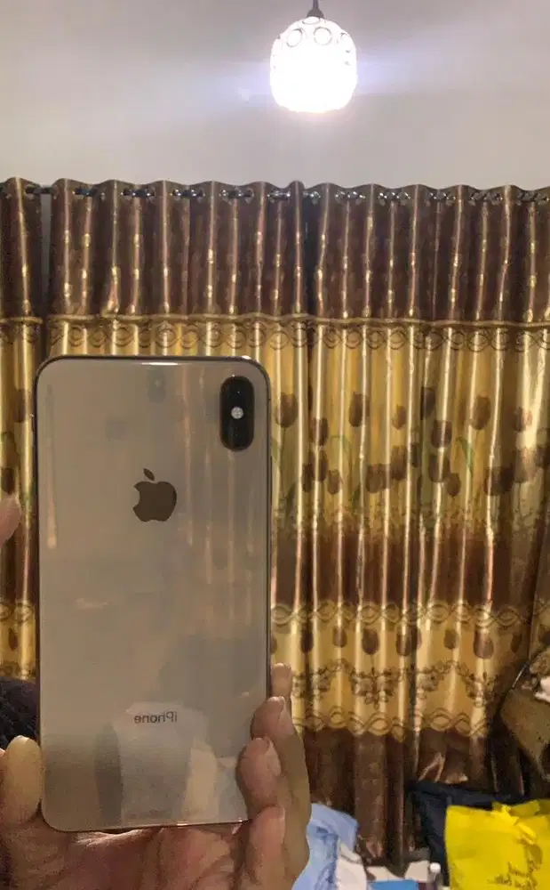 jual hp  ip xs max 64gb warna cream