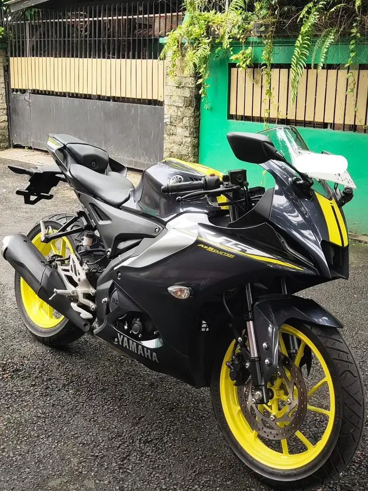 YAMAHA R15 V3 TAHUN 2023 KUNING HITAM ORI MESIN STANDAR