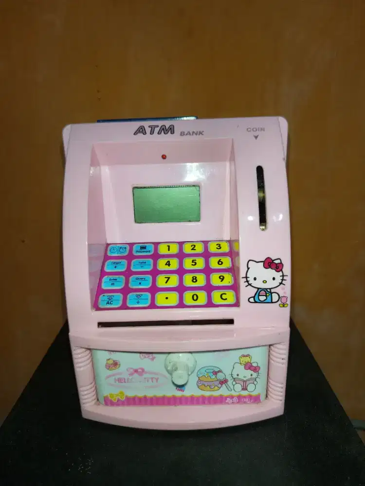 Mainan celengan anak